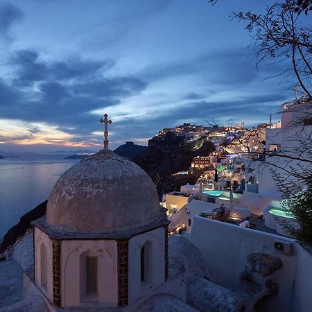 Amphitheater Cave Houses Fira  Extérieur photo