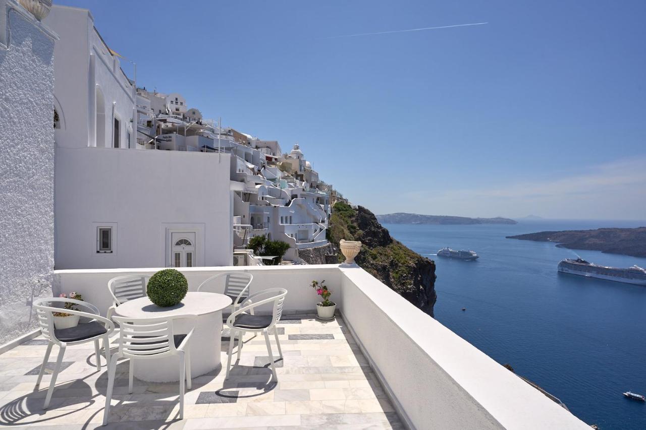 Amphitheater Cave Houses Fira  Extérieur photo