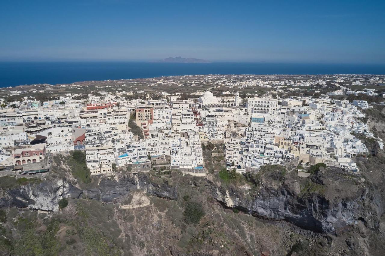 Amphitheater Cave Houses Fira  Extérieur photo