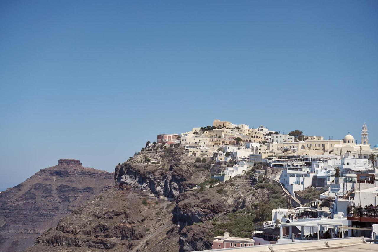 Amphitheater Cave Houses Fira  Extérieur photo